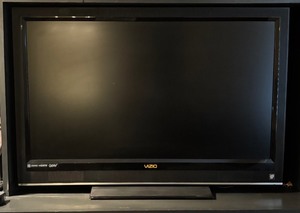 lot 142 image: Visio TV with Remote