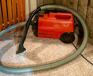 lot 167 image: Eureka Canister Vac Model 3120 B
