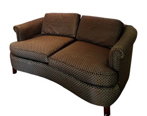 lot 7 image: Tru-Bilt Brown Vintage Curved Two Seat Couch  Loveseat