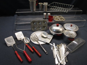 lot 19 image: Childs Play Kitchen Cookware & Utensils