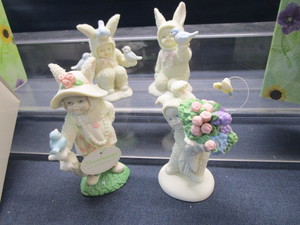 lot 43 image: Snowbunnies All The Little Birdies, Im All Dressed Up, Bee My Baby