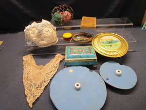 lot 72 image: Primitives & Antiques
