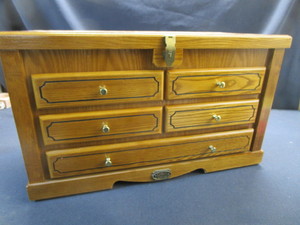 lot 51 image: Wooden Machinist Style Chest