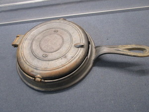 lot 55 image: Vintage Cast Waffle Iron