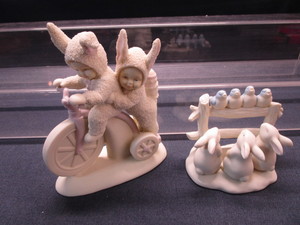 lot 62 image: Snowbunnies Tricycle & Let Birdies Sing