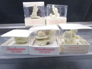 lot 106 image: Snowbunnies Hinged Boxes