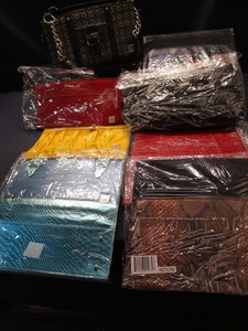 lot 113 image: Miche Bag & New covers