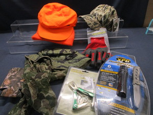 lot 136 image: Cabelas Knife, Hats, Mitts