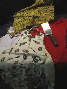 lot 148 image: Aprons & Spatula