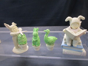 lot 75 image: Snowbunnies A Little Off The Top, Musical