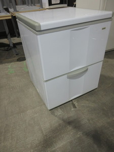 lot 502 image: KENMORE CHEST FREEZER WITH DRAWER