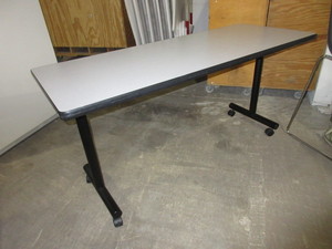 lot 510 image: LAMINATE TOP FOLDING TABLES