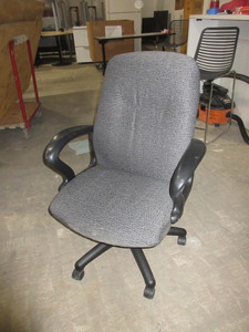 lot 549 image: HON, UPHOLSTERED, ADJUSTABLE OFFICE CHAIRS