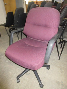 lot 553 image: HON, UPHOLSTERED, ADJUSTABLE HEIGHT OFFICE CHAIRS
