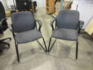 lot 556 image: HON, SLED BASE, UPHOLSTERED, RECEPTION CHAIRS
