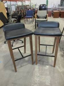 lot 561 image: JASPER GROUP, BORNE SERIES BAR STOOLS