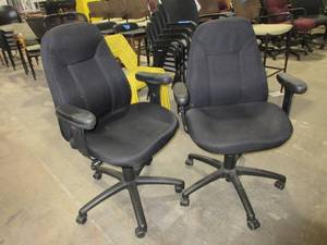 lot 576 image: ALLSEATING MODEL 5000, UPHOLSTERED TASK CHAIRS