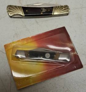 lot 44 image: (1) Steel Warrior Pocket Knife (1) CUT Small Pocket Knife