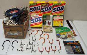 lot 60 image: SOS Pads, Hooks, Ropes, Clotheslines & More (View Photo)