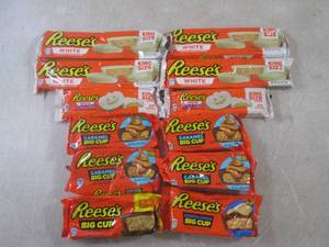 lot 270 image: (B-1) 12 Assorted Reeses Peanut But...