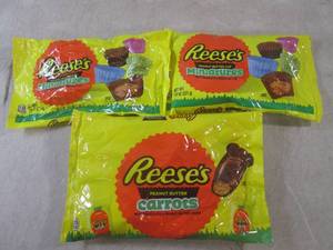 lot 282 image: (B-3) 3 Bags of Reeses Peanut Butte...