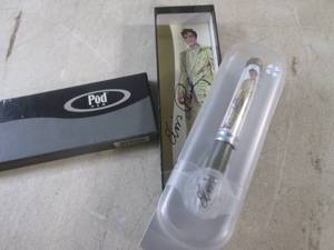 lot 3 image: (CNTR) Elvis Presley Pod Pen...