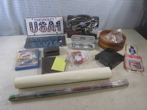 lot 11 image: (CS) Lot of Misc Including Dale Ear...