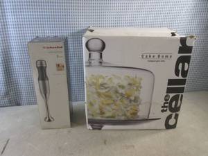lot 17 image: (EW3) Kitchen Aid 2-Speed Hand Blen...