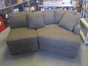 lot 72 image: (FRNT) Partial Couch with 2 Throw P...