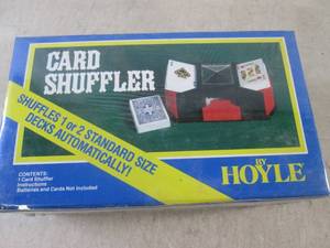 lot 107 image: (EC1) New Hoyle Card Shuffler - Shu...