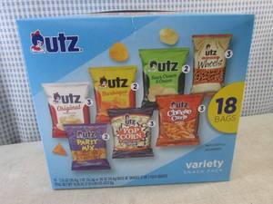 lot 190 image: (C-2) 18 Bag Variety Snack Pack Bes...