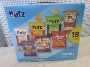 lot 191 image: (C-2) 18 Bag Variety Snack Pack Bes...