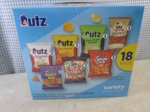 lot 192 image: (C-2) 18 Bag Variety Snack Pack Bes...
