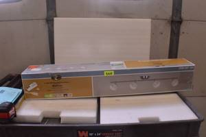 lot 5 image: LED Directional Track Fixture