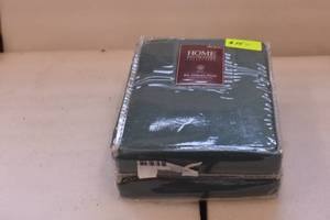 lot 11 image: Curtains