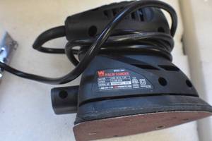 lot 24 image: WEN 6301 Electric Detailing Palm Sander