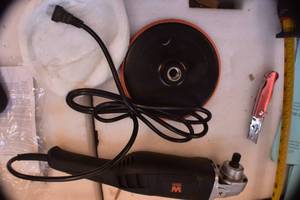 lot 27 image: WEN 948 10-Amp 7-Inch Variable Speed Polisher with Digital Readout