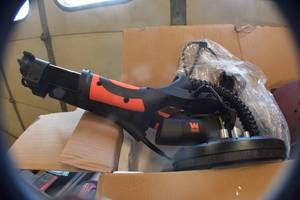 lot 33 image: WEN 6369 Variable Speed 5-Amp Drywall Sander with 15-Foot Hose