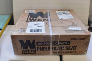 lot 46 image: WEN 73012T 300-Pound Capacity Pneumatic Rolling Mechanic Stool