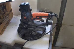 lot 53 image: WEN DW1085 10-Amp Variable Speed Handheld Drywall Sander with Dust Hose and Collection Bag