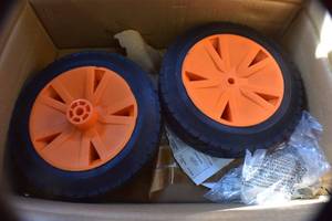 lot 61 image: WEN GNA410 Generator Wheel and Handle Kit for WEN 4500 and 4750-Watt Generators