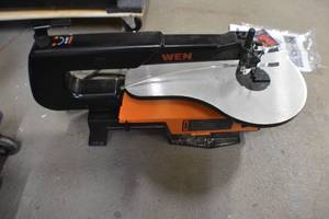 lot 71 image: WEN 3922 16-inch Variable Speed Scroll Saw with Easy-Access Blade Changes