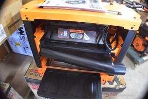 lot 72 image: WEN PL1252 15-Amp 12.5-Inch Two-Blade Benchtop Thickness Planer