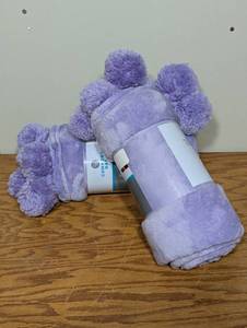 lot 13 image: 2 Comfort Bay POM POM Throws - 50in x 60in - Purple