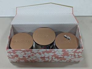 lot 57 image: Candle Gift Box Set - 3 Candles Total