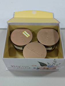 lot 63 image: Candle Gift Box Set - 3 Candles Total