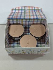 lot 64 image: Candle Gift Box Set - 3 Candles Total