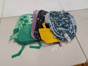 lot 43 image: 5 Mixed Bags -  clearbackpackhand