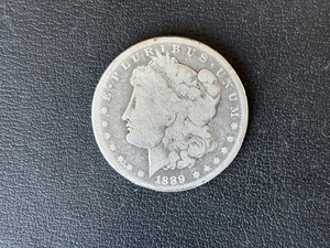 lot 84 image: 1889-CC Morgan Dollar