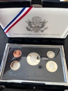 lot 48 image: 1993-S Premier Silver Proof Set